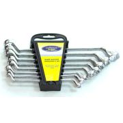 Набор ключей в пластиковом держателе 